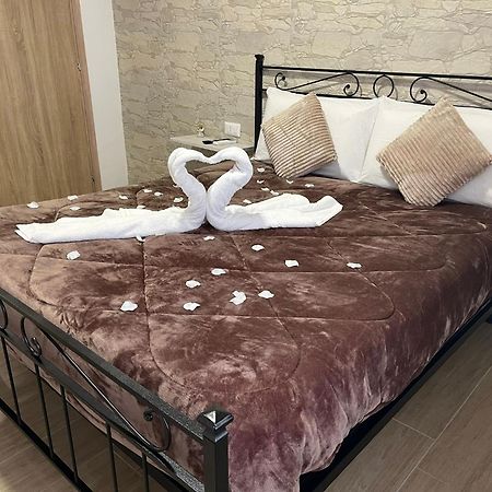 New House Hotel ฟิวมิชีโน ภายนอก รูปภาพ