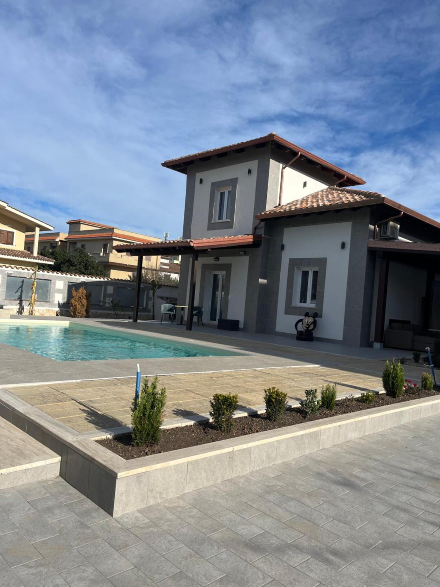 New House Hotel ฟิวมิชีโน ภายนอก รูปภาพ