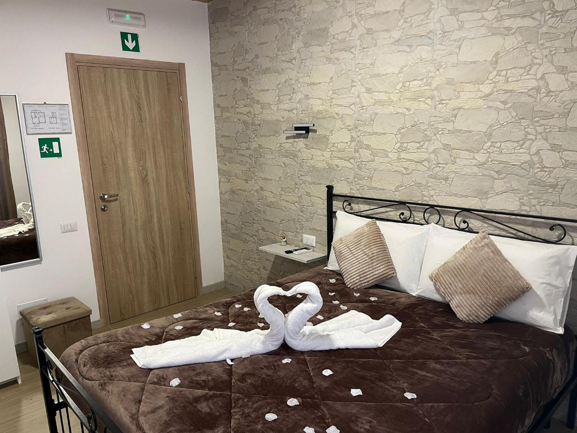 New House Hotel ฟิวมิชีโน ภายนอก รูปภาพ