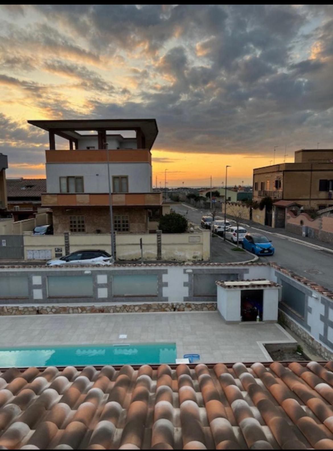 New House Hotel ฟิวมิชีโน ภายนอก รูปภาพ